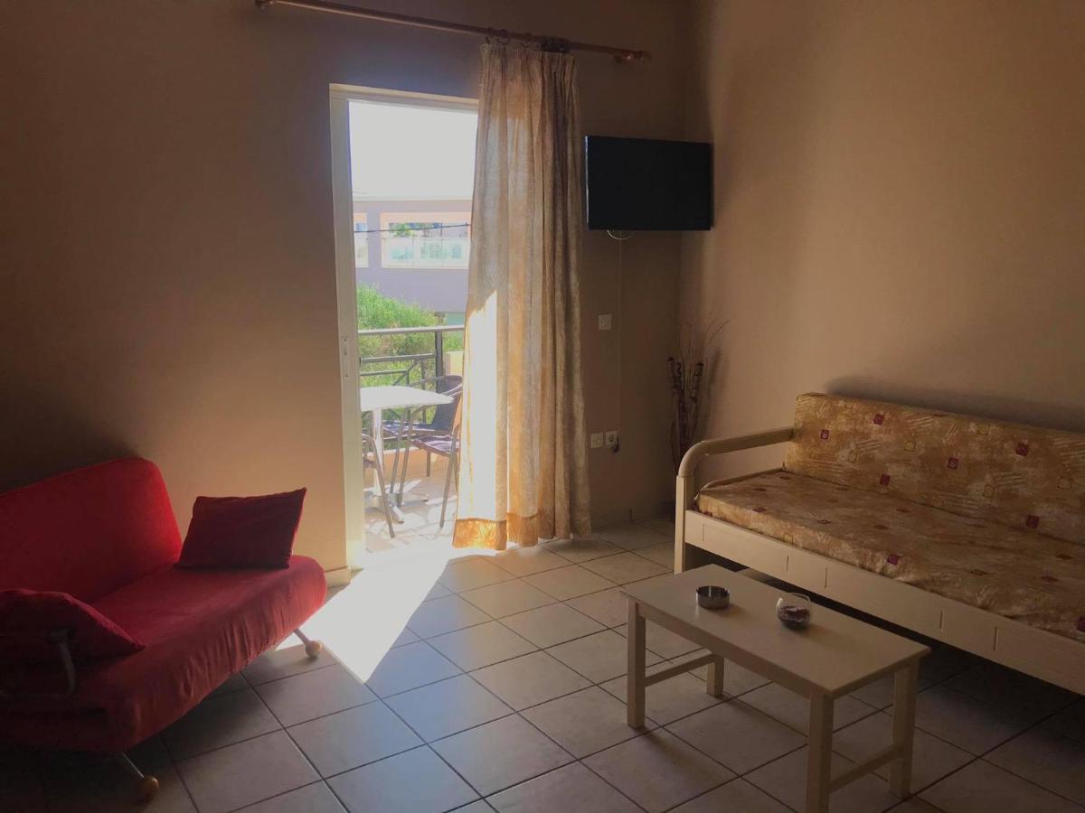 Kydoni Apartments And Studios Agia Marina Exterior foto