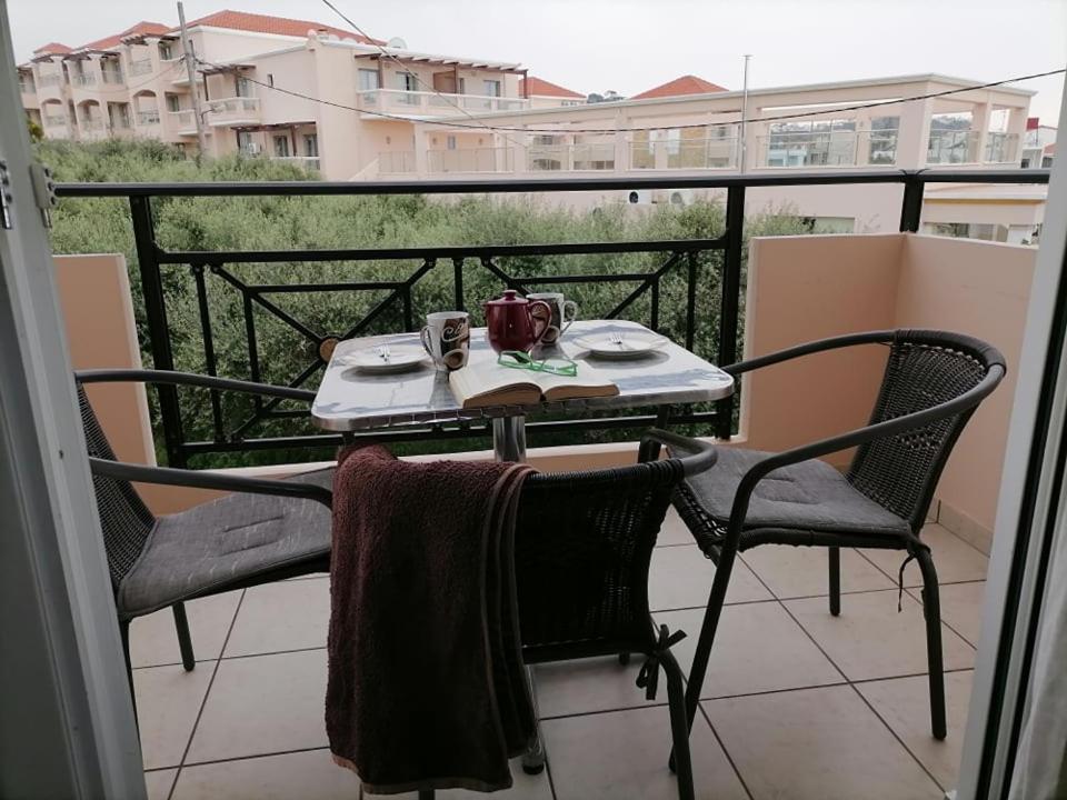 Kydoni Apartments And Studios Agia Marina Exterior foto